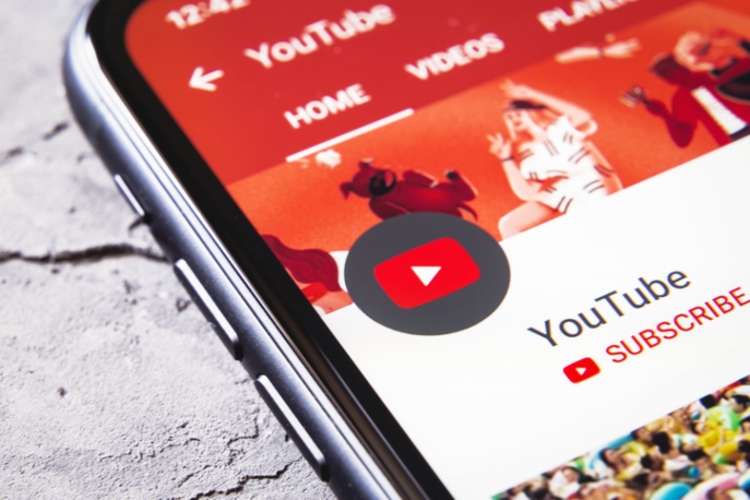 YouTube App icon channel on iPhone